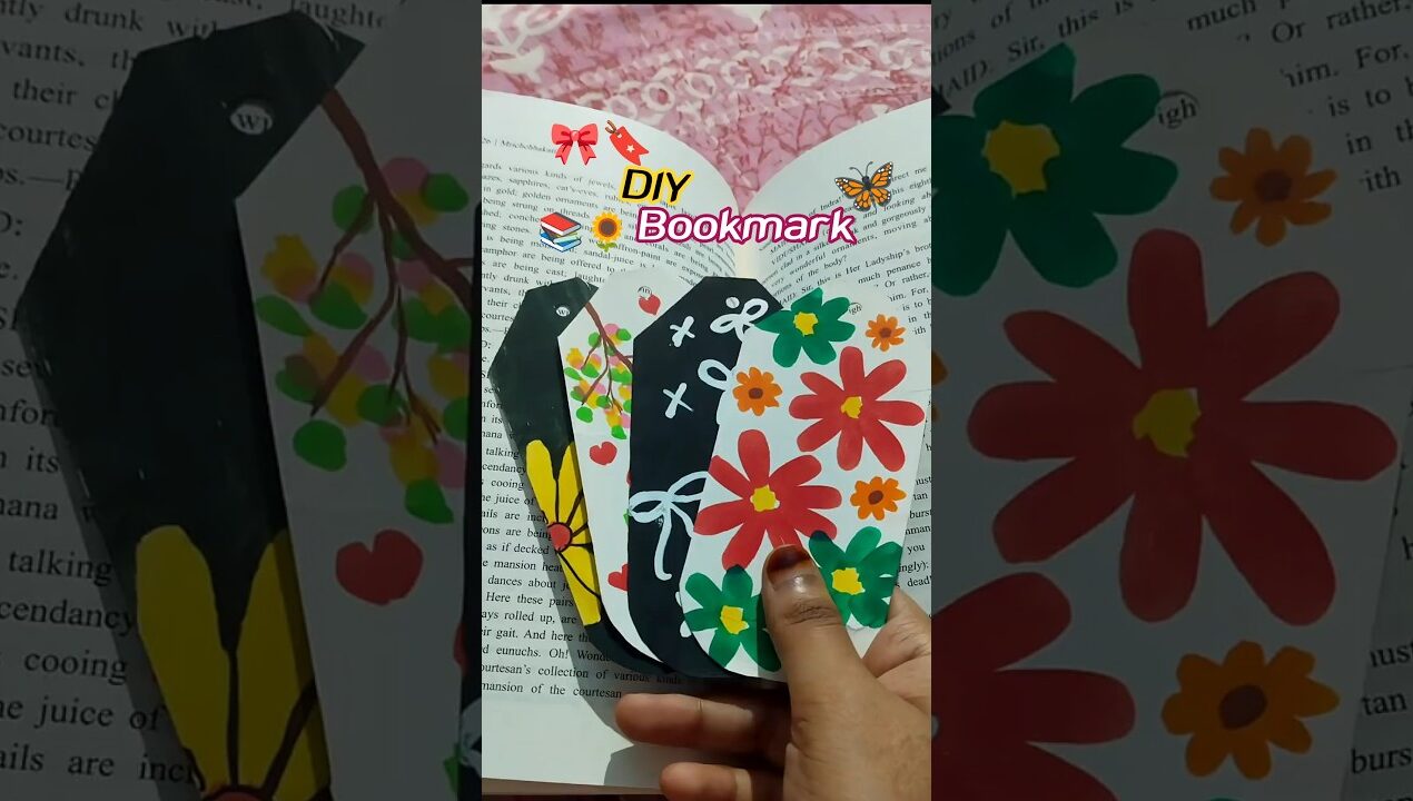 DIY Bookmark Ideas📚🎀🌷#diy#craft#bookmark#bookmarkpainting#shortsfeed#shorts#trandingshorts#trending