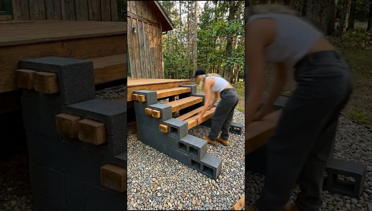 DIY Concrete Block & Wood Steps: A Purposeful Backyard Ascent! ✨🪵