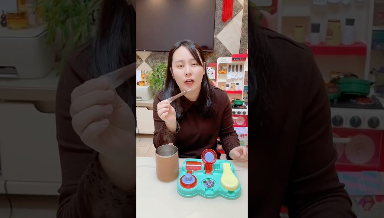 Making Delicious Golden Coins with a Toy Chocolate Press! 🍫🔥 DIY Kit! #funny #craft #ytshorts #diy