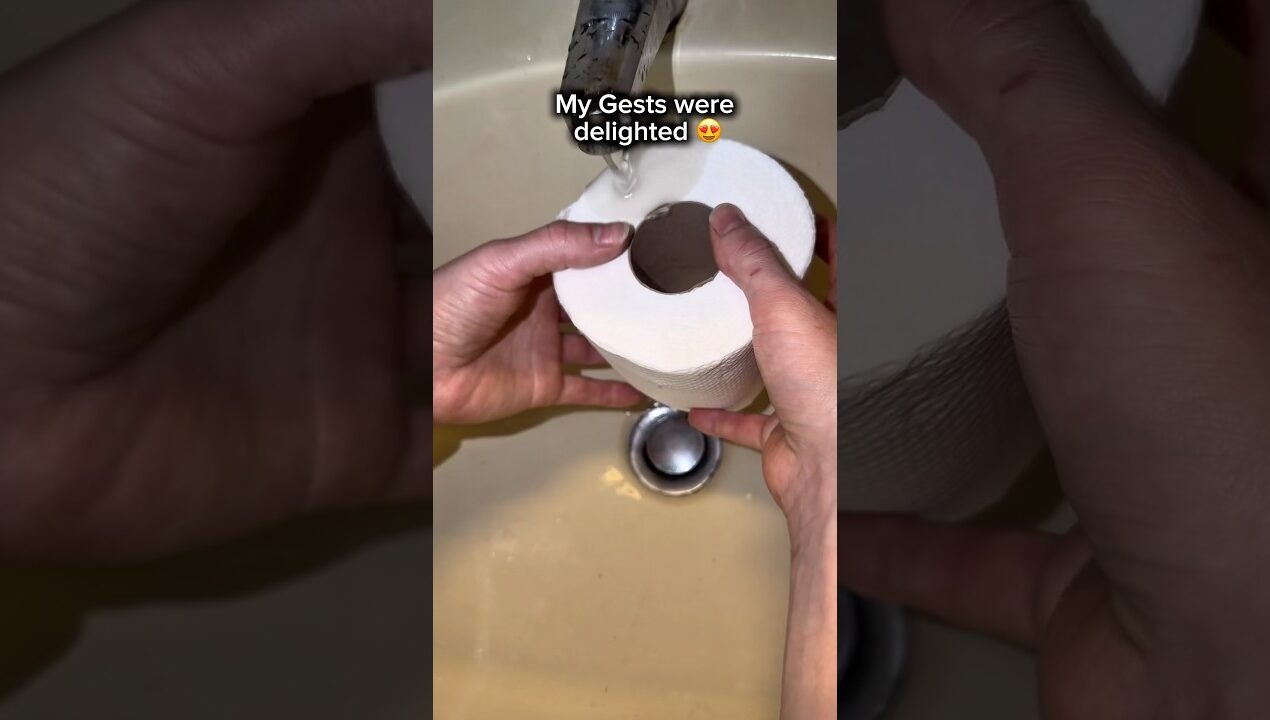 Bathroom lifehack #lifehacks #diy #trending #homehacks #bathroom #smart