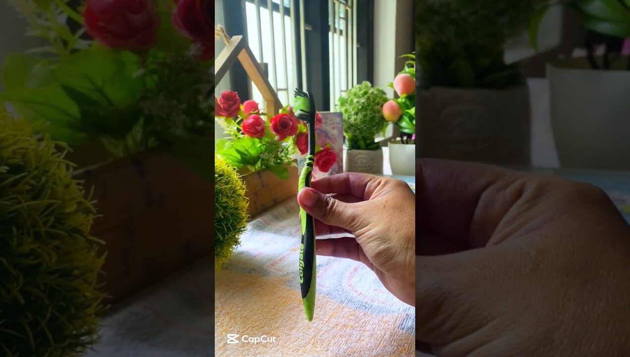 DIY toothbrush🪥reuse ideas💡 #treandingshort #viralshort #shortsfeed#craftsman