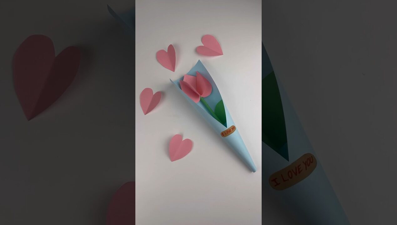 Tulip Bouquet / Buquê de tulipa 🌷 #flowers #papercraft #cutegiftideas #aesthetic #giftsideas #diy