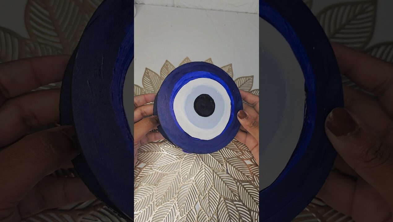 🧿ഇനി കണ്ണ് തട്ടാതെ ഇരിക്കട്ടെ😝 #shortfeed #shorts #feedshorts #diy #ideas #craft #penholder #viral