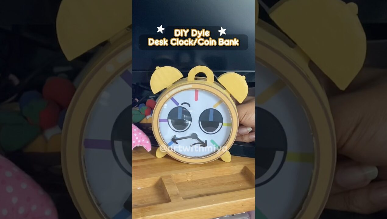 DIY Dyle Desk Clock/Coin Bank!! ⏰✨💗 #craftideas #dandysworld #cardboardcraft #diy #dyle