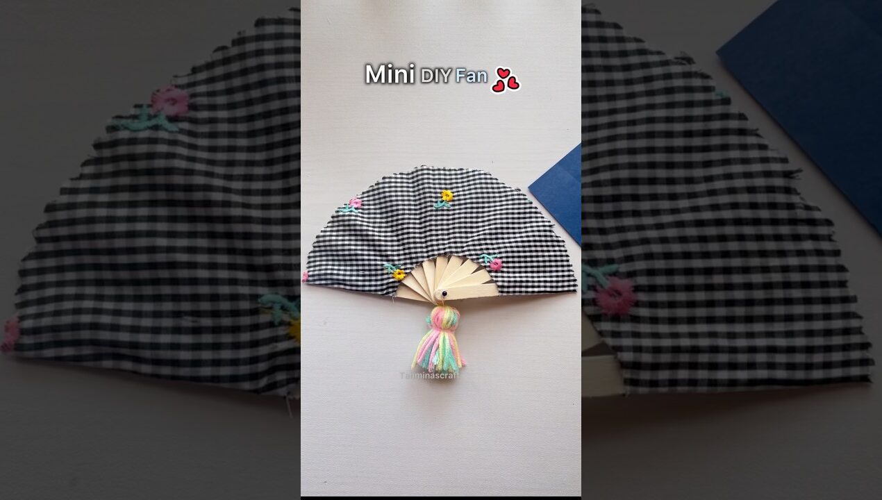 Cute diy mini fan 🙀🎀| Handmade fan ideas🪭#diy #viral #handmade #ytshorts #fans