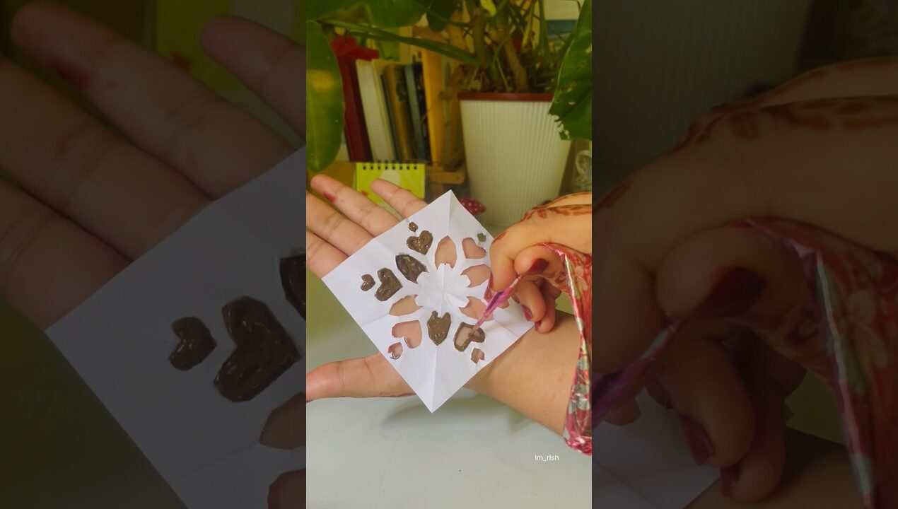 മൈലാഞ്ചി ഇടാൻ Paper stencil ഉണ്ടാക്കാം #eidmubarak #mehandi #diy #shorts