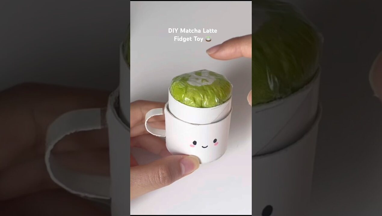 DIY Matcha Latte Fidget Toy 🍵 #squishy #fidgettoys #fidget #craftideas #craft #craftideas #diy