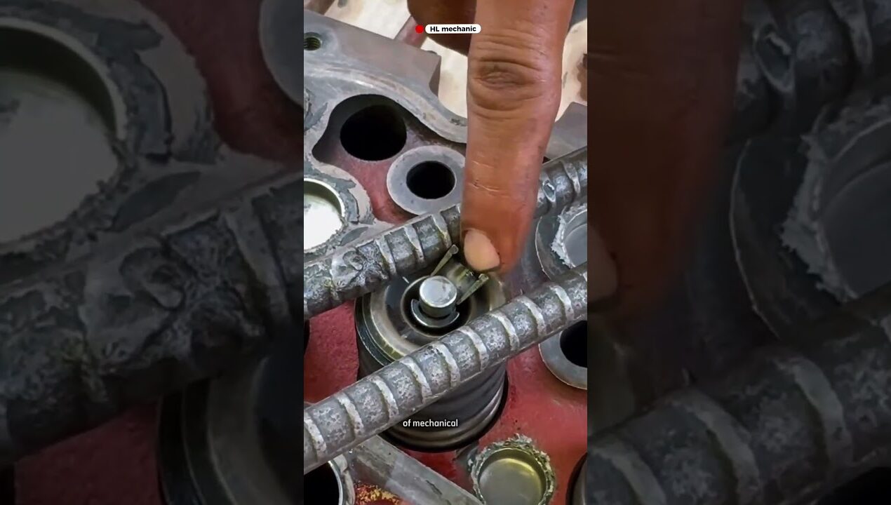 instant way to install valve spring lock #tricks #mechanic #tools #diy #ideas #technique