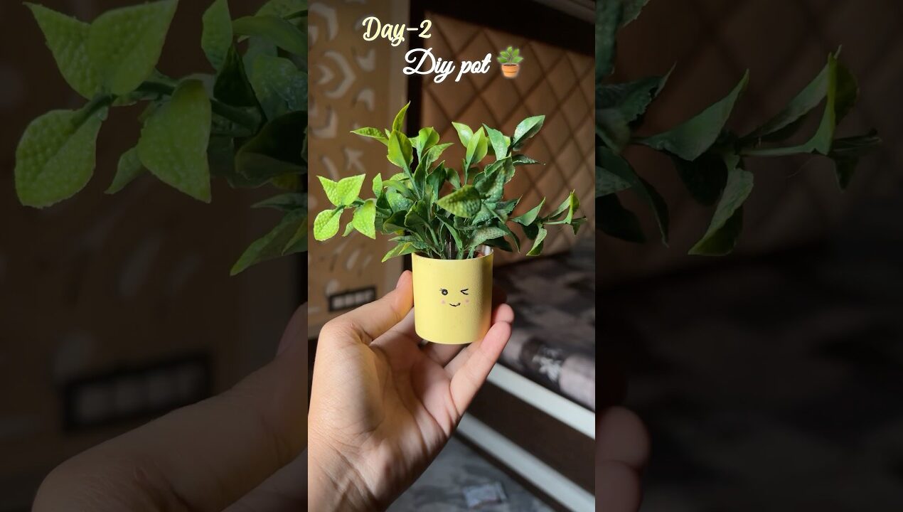Diy pot 🪴 #shortvideo #craftyliving #diy #clay #ytshorts #craftyhome #craft