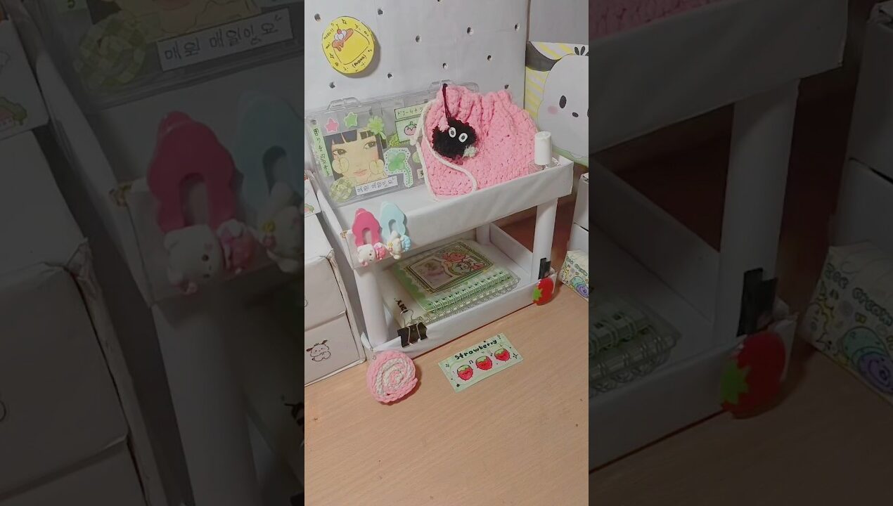 DIY paper shelf 🐰🖇️💢|#diy #shelf #shorts #trending #kawaii