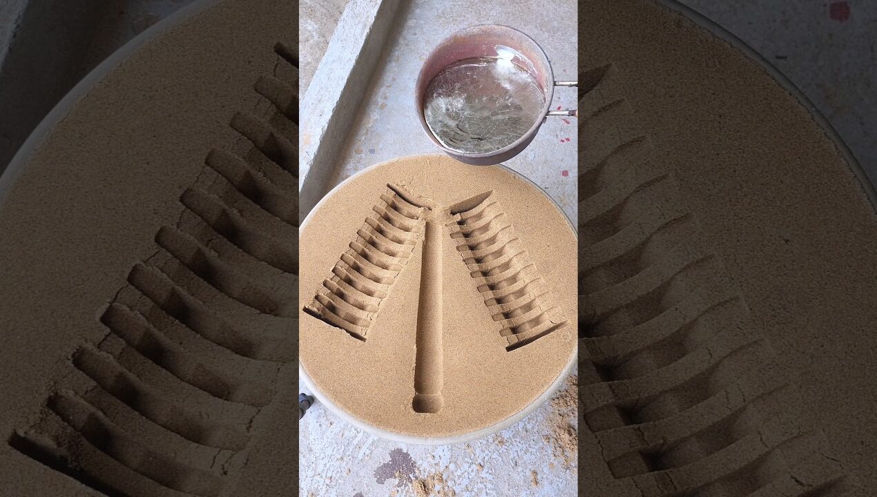 Machine parts metal casting in sand #art #metal #shorts #satisfying #amazing #diy