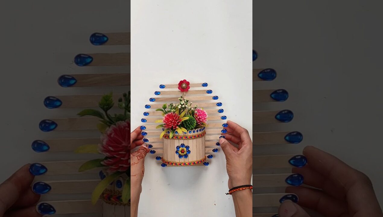 diy flower vase from recycled ice cream sticks #diyflowervase #icecreamsticks #diy