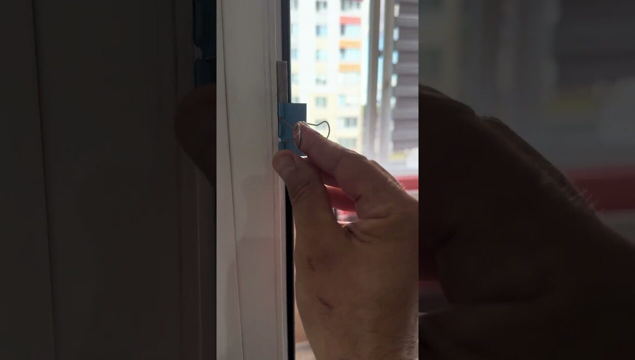 Пристегните зажим на окно и Вас будут считать Гением! #diy #shorts #dom